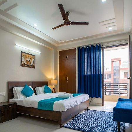 The Lodgers 2 Bhk Serviced Apartment Infront Of Artemis Hospital Гургаон Екстериор снимка