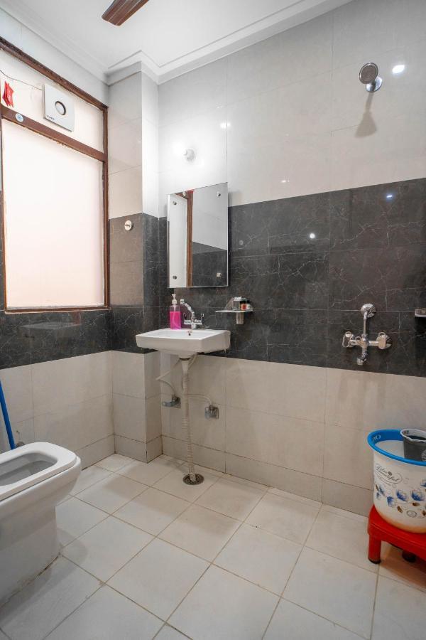 The Lodgers 2 Bhk Serviced Apartment Infront Of Artemis Hospital Гургаон Екстериор снимка