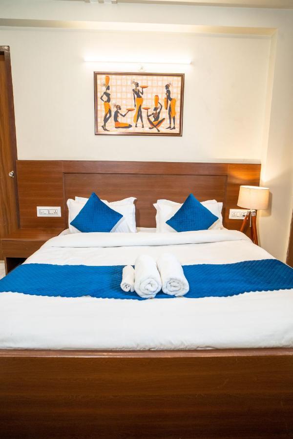The Lodgers 2 Bhk Serviced Apartment Infront Of Artemis Hospital Гургаон Екстериор снимка