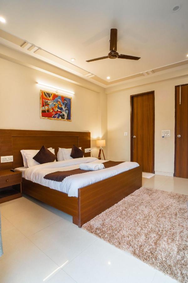 The Lodgers 2 Bhk Serviced Apartment Infront Of Artemis Hospital Гургаон Екстериор снимка