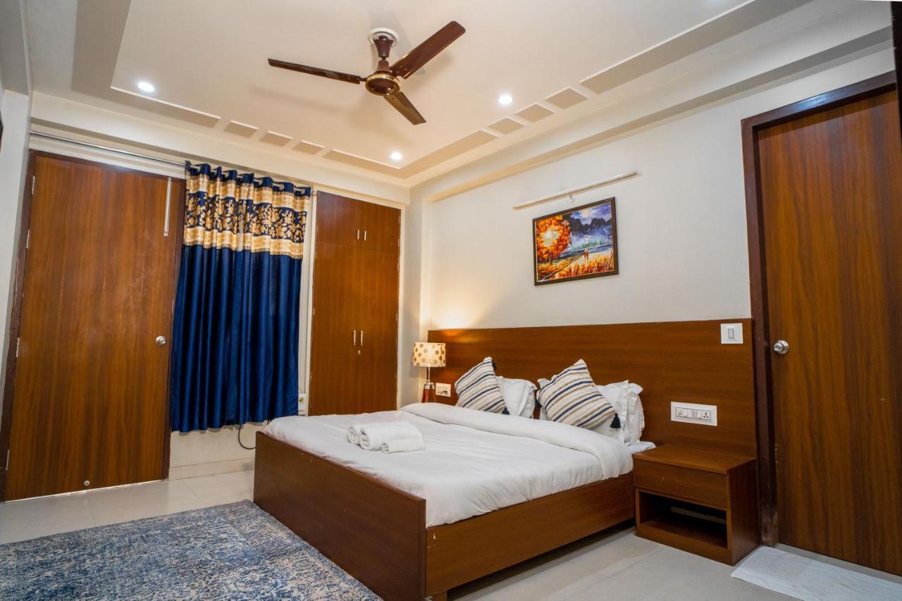 The Lodgers 2 Bhk Serviced Apartment Infront Of Artemis Hospital Гургаон Екстериор снимка