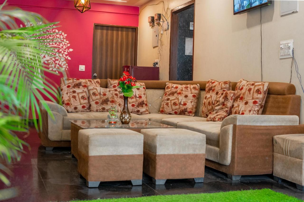 The Lodgers 2 Bhk Serviced Apartment Infront Of Artemis Hospital Гургаон Екстериор снимка